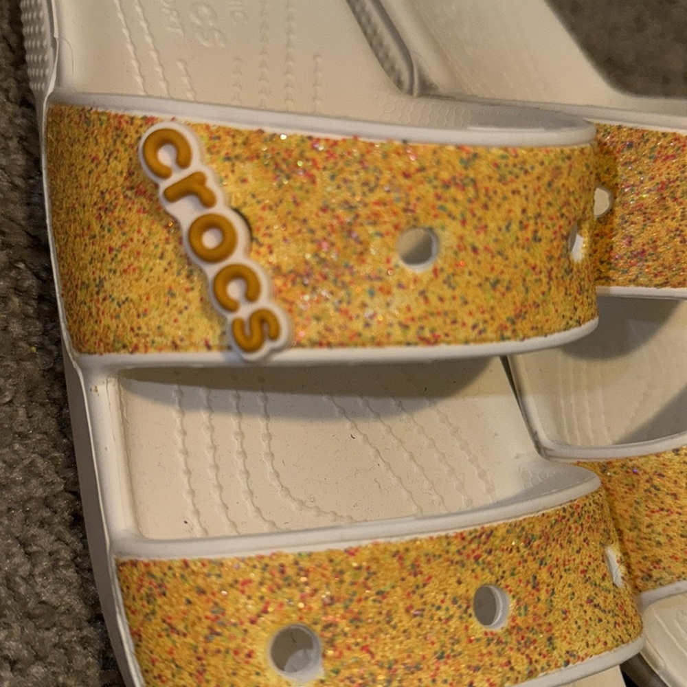 Crocs - Picture 2 of 5